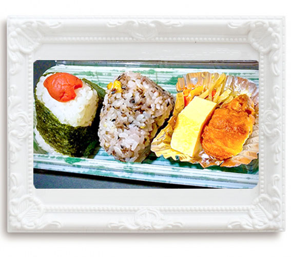 【定番ヘルシー玄米ロケ弁当】550円（税込）